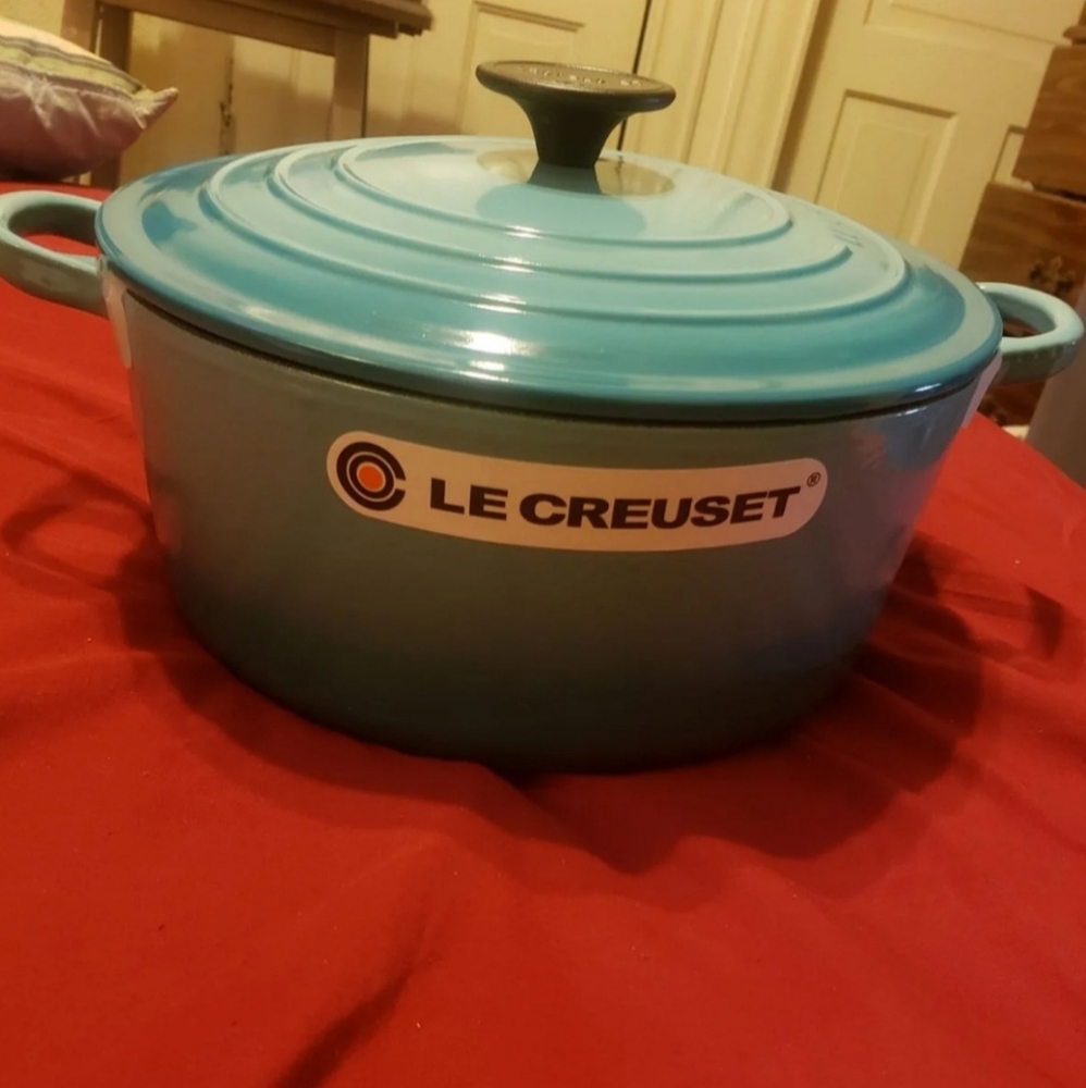 STILL AVAILABLE. Le Creuset 4.5 qt Dutch Oven. Brand new in box